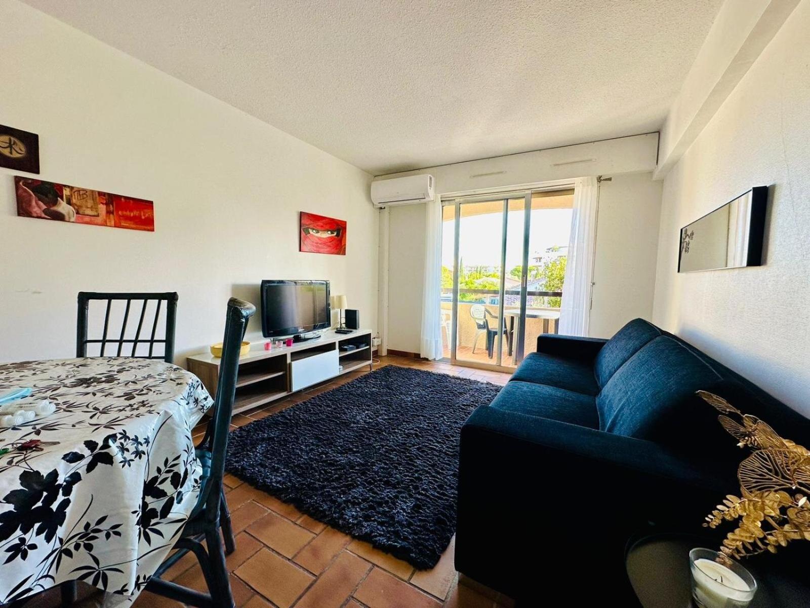 Le Pre - Port Frejus, Bord De Et Base Nature Apartment *